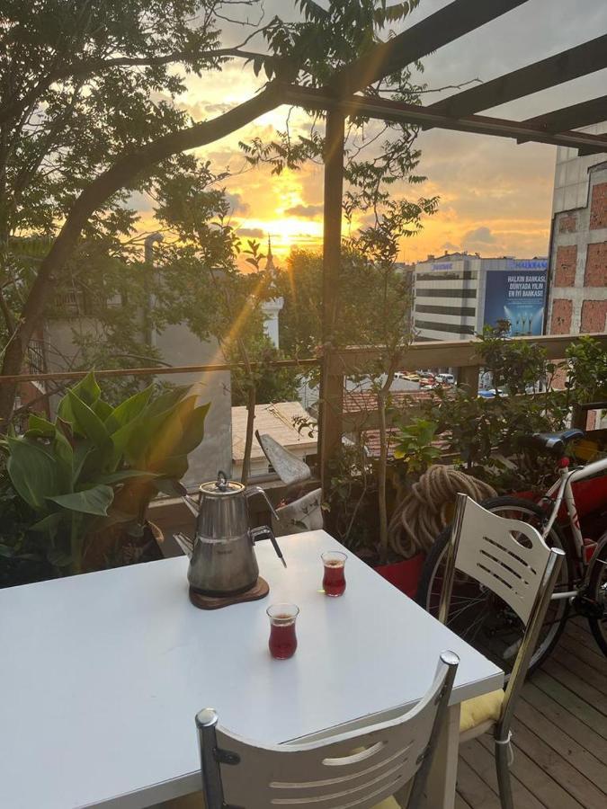 Central Apartment Kadikoy Terrace Bbq Close 2 Block Ferry Bull Metro Nighlife Istanboel Buitenkant foto